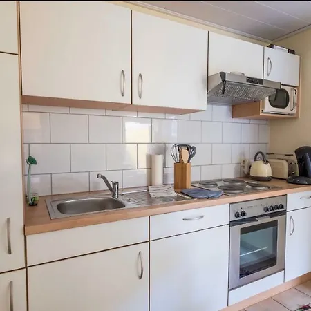 Awad'S Yellow Apartment Rust Buitenkant foto
