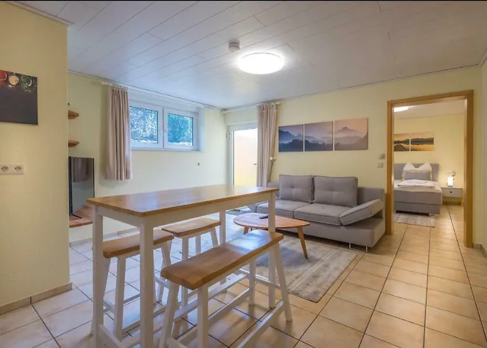Awad\'S Yellow Apartment
